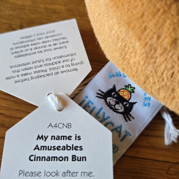 Jellycat Amuseables Cinnamon Bun 3.9x5.1x4.3"  Soft and Plush NWT Authentic - Picture 5 of 5